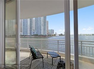848 Brickell Key Dr APT 304, Miami, FL 33131