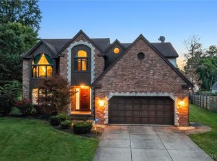 57 Hunters Gln, Getzville, NY 14068