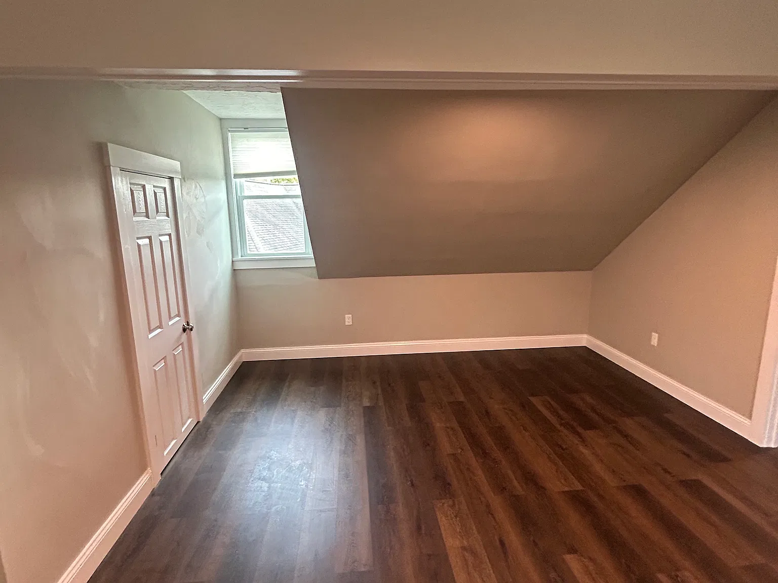 2 bed, 1100 sqft, $2,500 — Photo 4