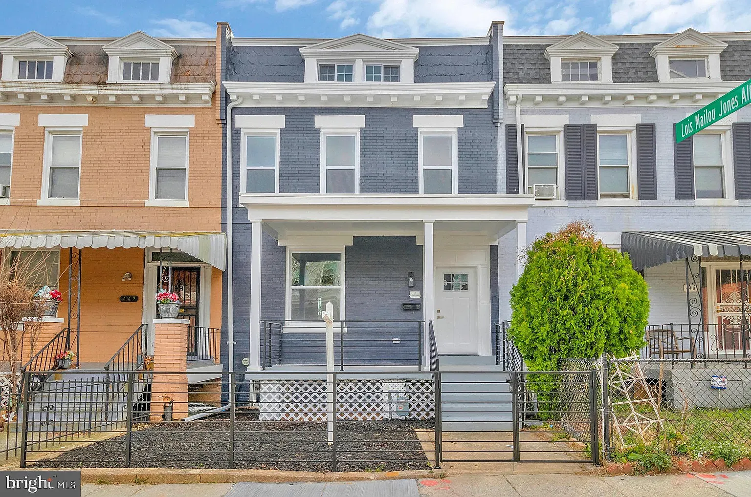 3 bed, 2040 sqft, $4,700 — Photo 1