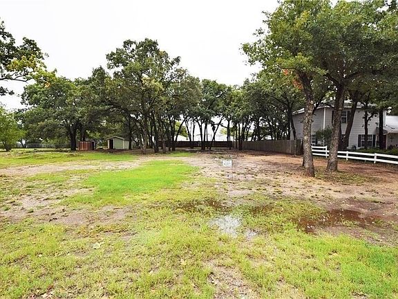 5th image of 521 Oak Grove Ln