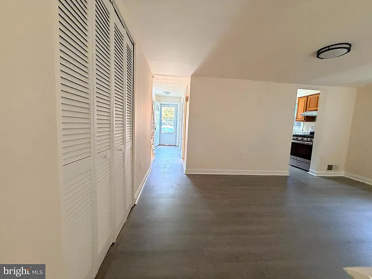 3473 Beale Ct — Photo 12