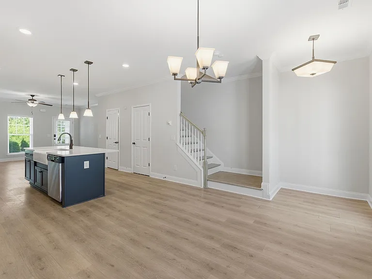 1021 Milson Ln — Photo 10