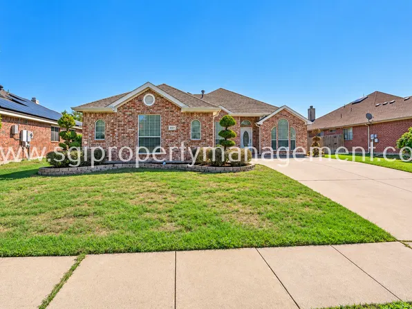 5121 Yaupon Dr, Arlington, TX 76018