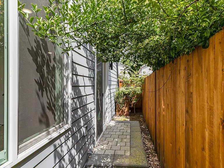 1012 S Donovan St #B — Photo 11