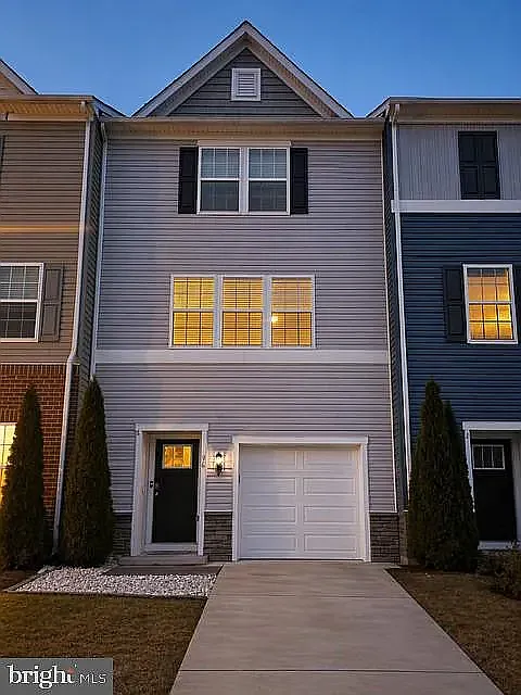 96 Vespucci Ln