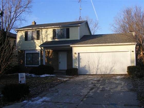 1st image of 463 Westlawn St