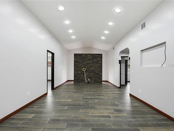 3rd image of 205 Tealwood Ct