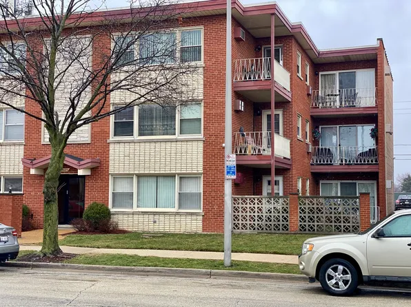 3023 Paris Ave APT 308E, River Grove, IL 60171