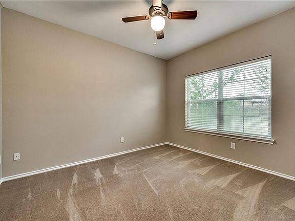 3rd image of 1739 Park Trails Blvd