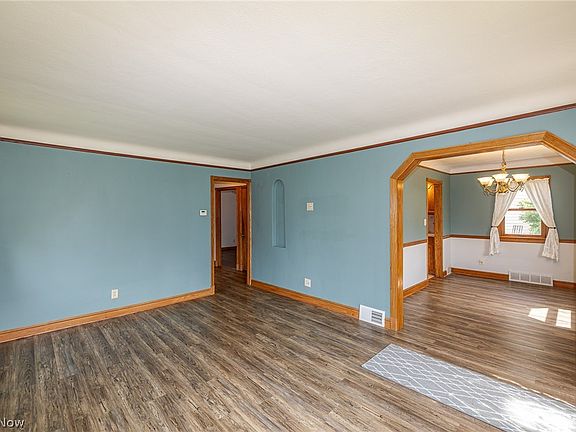 3rd image of 6136 N Canterbury Rd