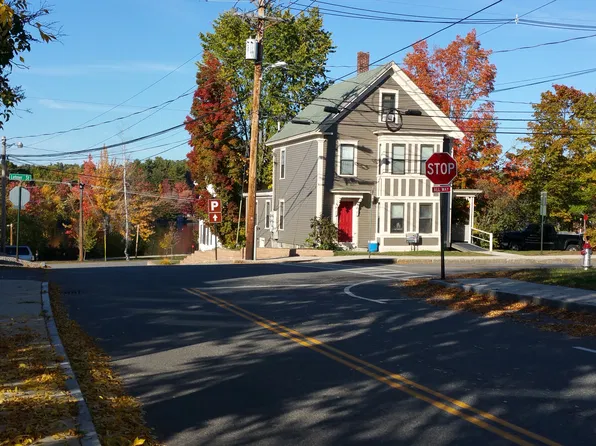 4 Lehner St #2, Wolfeboro, NH 03894