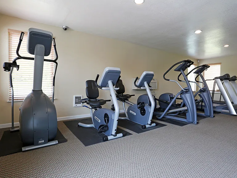 Evanbrook Apartments — Photo 7