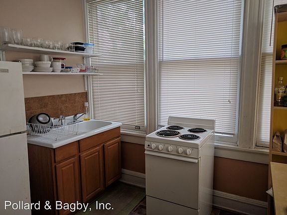 2nd image of 113 N Boulevard APT 2