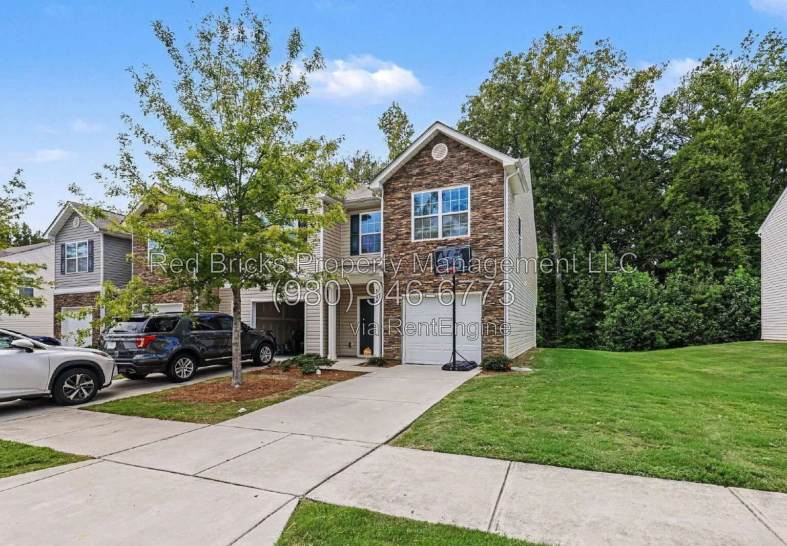 3 bed, 2.5 bath, 1429 sqft, $1,945 — Photo 3