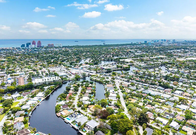 1733 Coral Gardens Dr — Photo 5