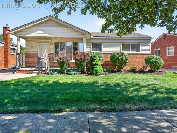 4025 17th St, Wyandotte, MI 48192