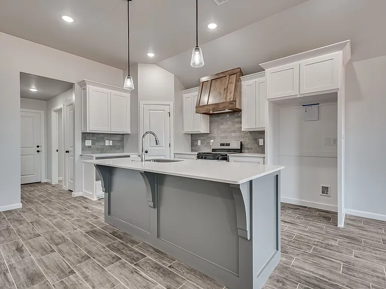 4905 Misty Wood Ln — Photo 9