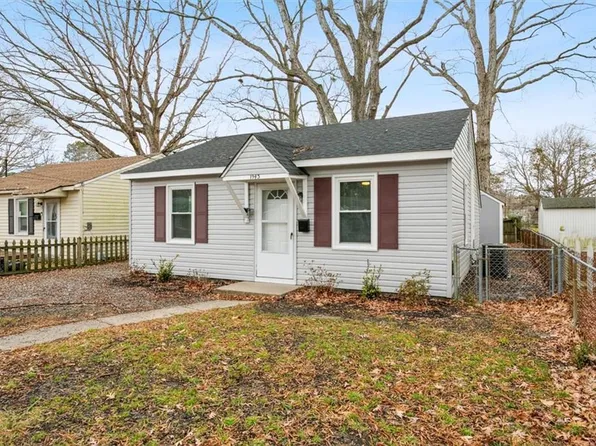 1943 Long Green Ln, Hampton, VA 23663