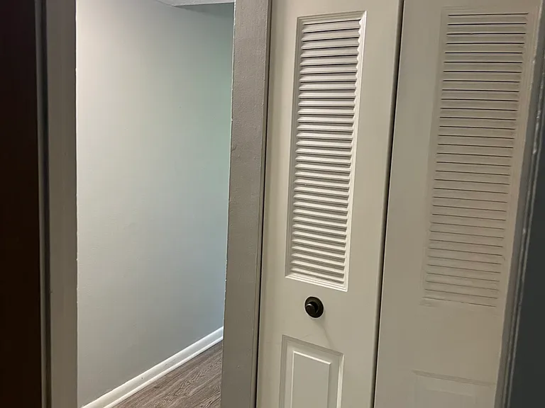 100 Orchard Hill Dr #203 — Photo 8