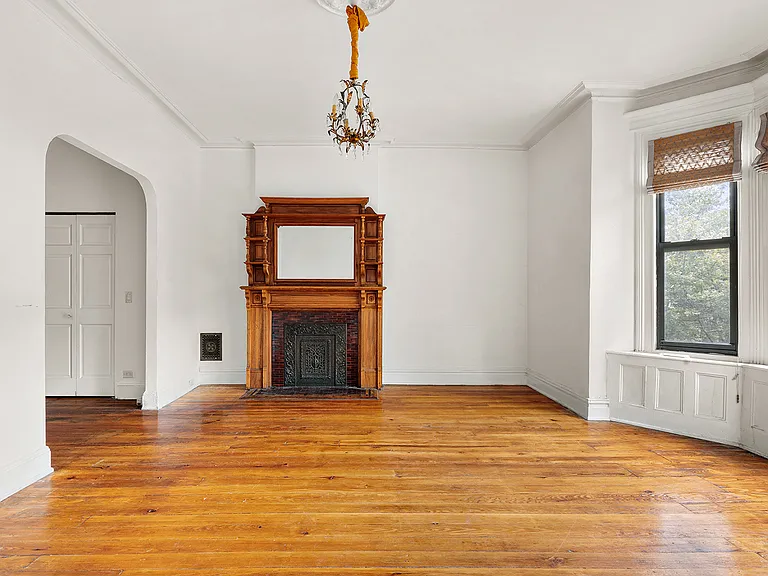 145 Halsey St #3 — Photo 8