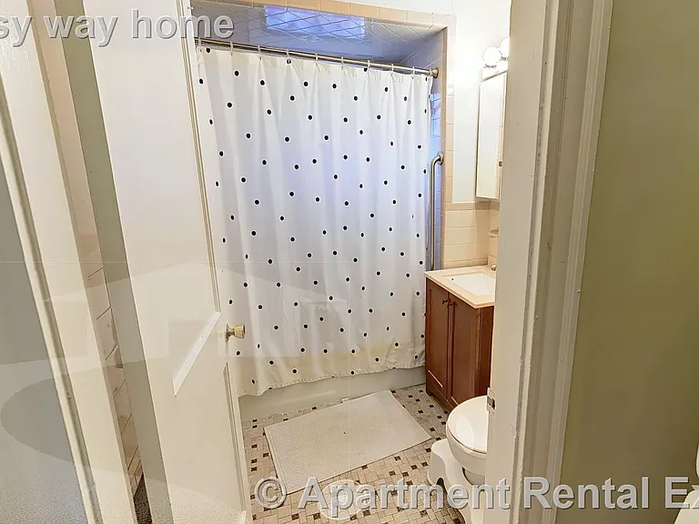 18 Bond St #2 — Photo 8