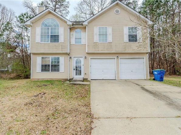 445 Skif Pond Ct, Atlanta, GA 30349