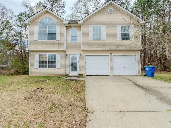 445 Skif Pond Ct, Atlanta, GA 30349