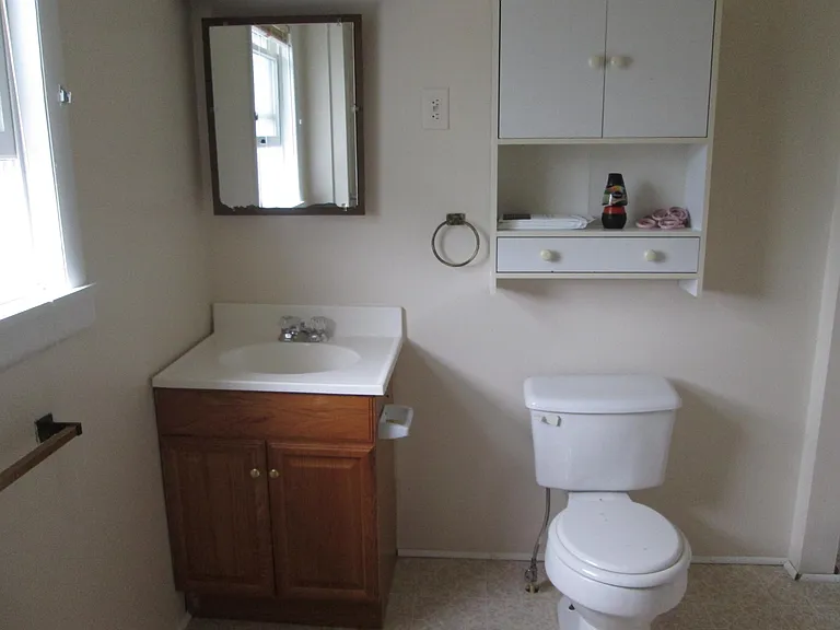325 Hudson Ave #2 — Photo 4