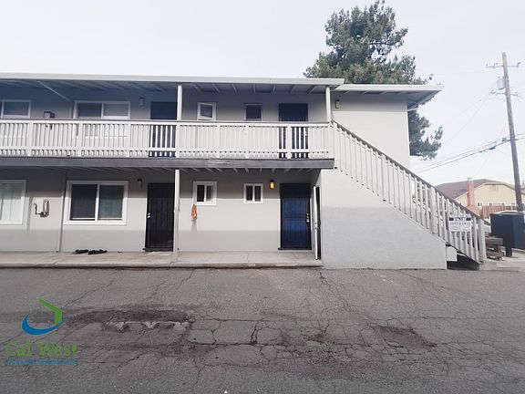 3rd image of 467 Leigh Ave APT 1