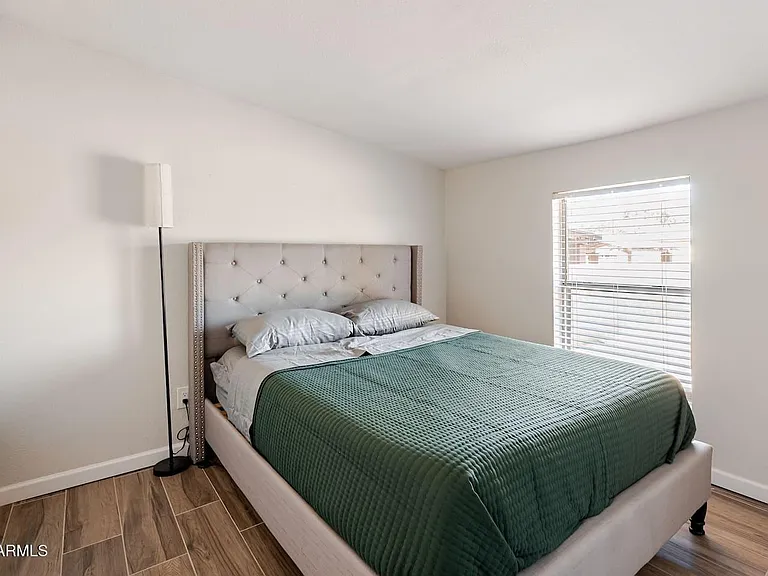 1514 E Fillmore St — Photo 23