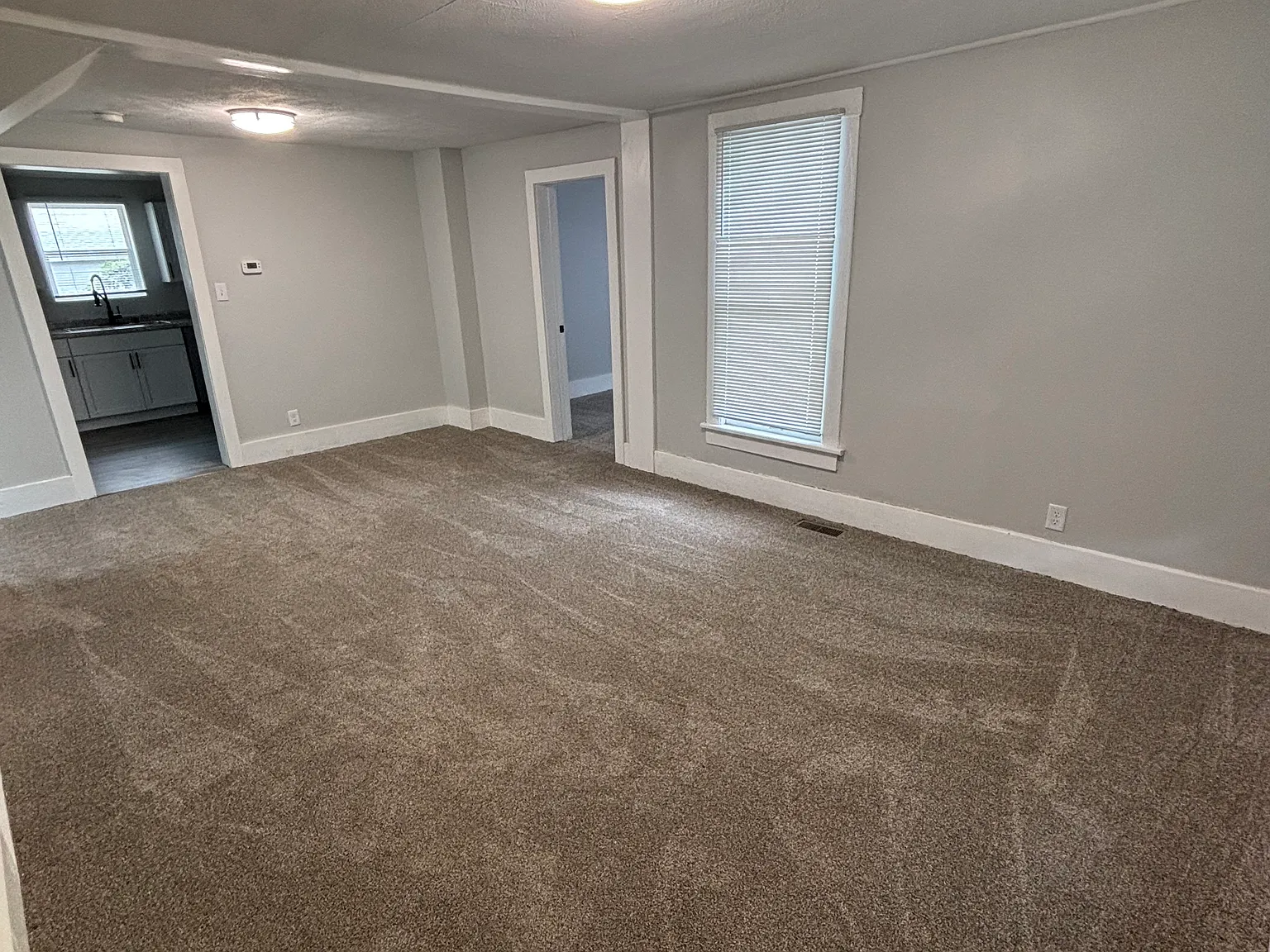 2 bed, 1100 sqft, $1,499 — Photo 3