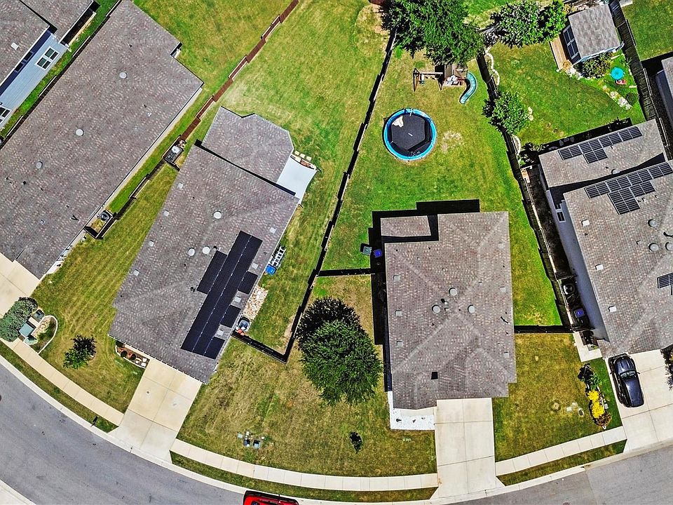 1st image of 324 Gaida Loop