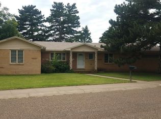 810 W Carlton Ave, Liberal, KS 67901