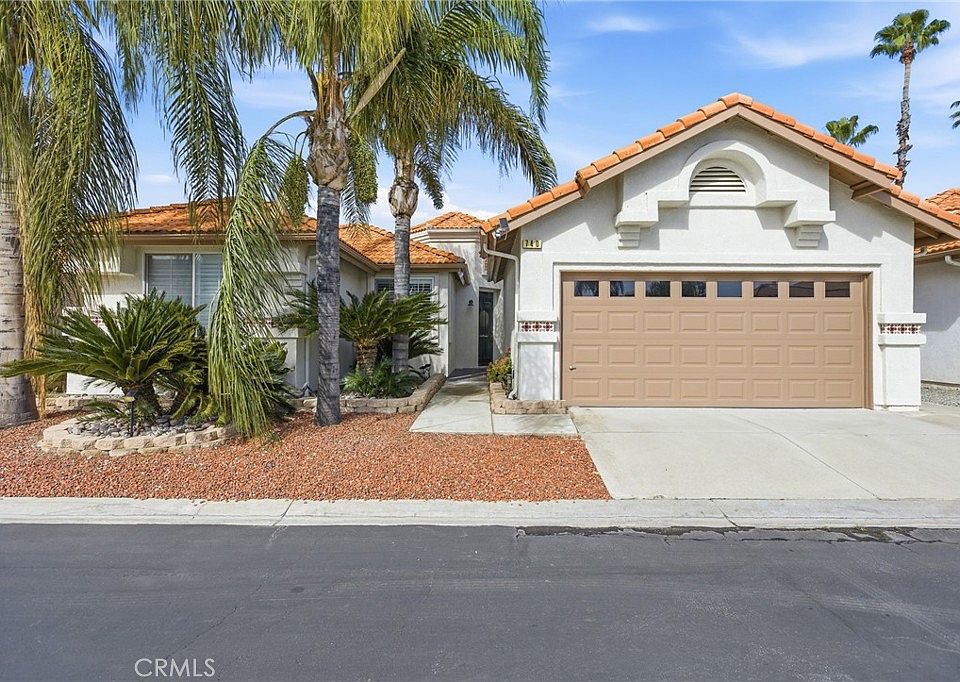 1st image of 740 Bahama Dr