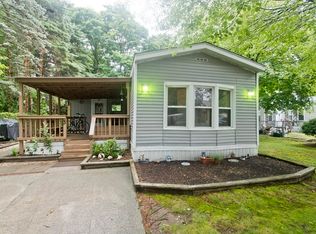 3 Nelligan Dr, Chicopee, MA 01020