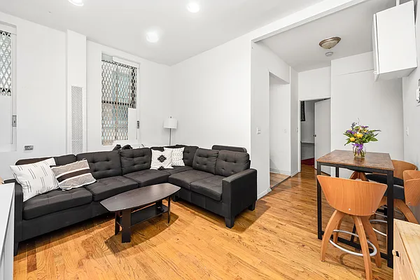 Rented by Compass | media 26