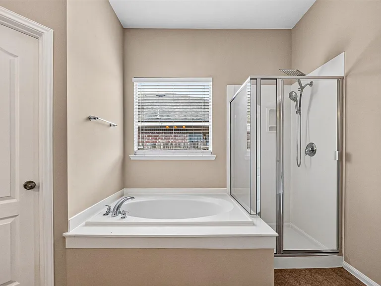 16007 Hidden Manor Dr — Photo 31