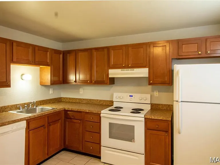 317 Mount Everest Dr #D — Photo 3