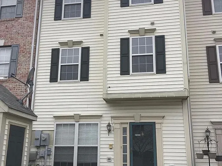 320 Roff Point Dr — Photo 11