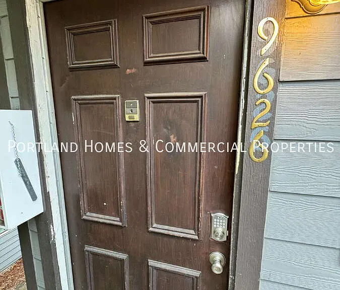 9626 SE Foster Rd — Photo 1