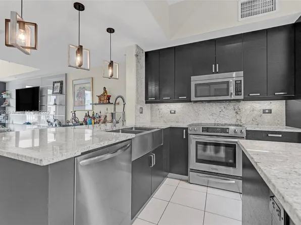 2138 Van Buren St APT 605, Hollywood, FL 33020