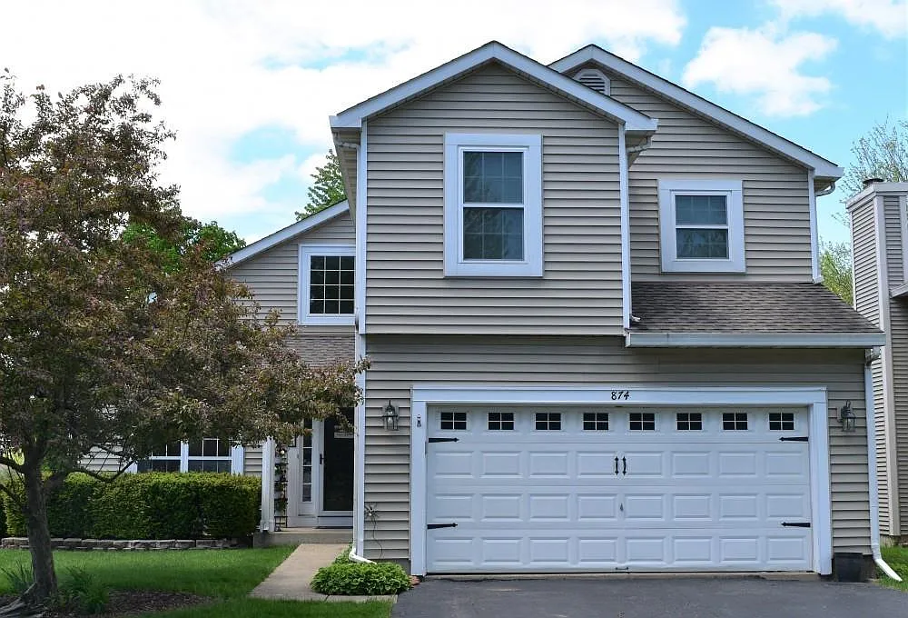 874 Tallgrass Dr photo 1