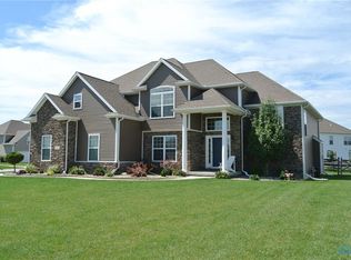 3312 Sterlingwood Ln, Perrysburg, OH 43551