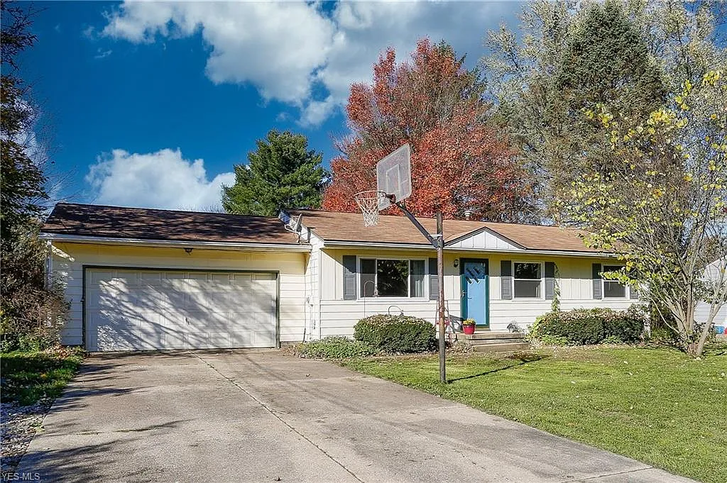 5366 Donner Dr photo 1