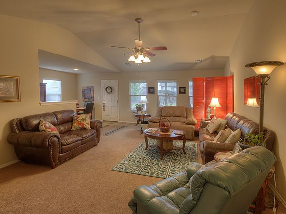 Spacious living room