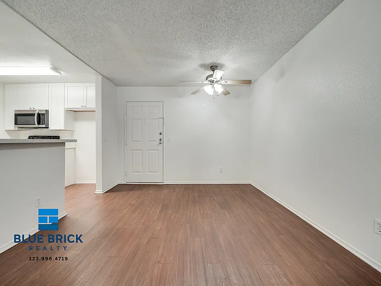 2850 Riverside Dr #3-207 — Photo 10