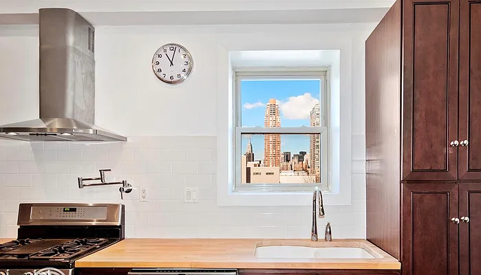 Rented by Compass | media 7