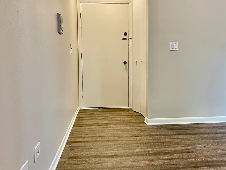 2423 Ogden Ave #3 — Photo 3