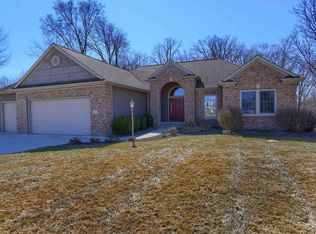 609 E Barrington Pl, Warsaw, IN 46582